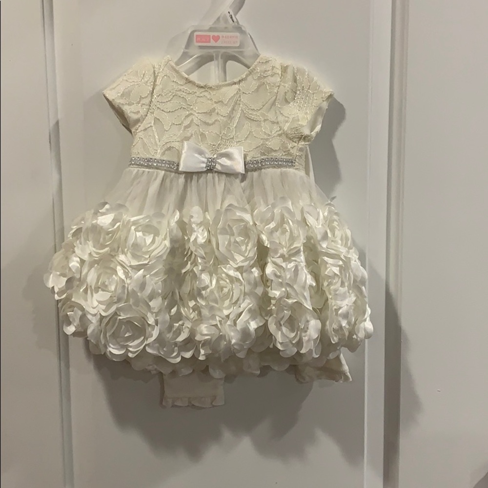 BABY GIRL CHRISTMAS DRESS. 6-9 MONTH
